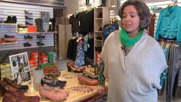 Eva Cooper, propriétaire de « Delilah in the Parc », une boutique de vêtement de Chelsea, a reçu une lettre de l’Office québécois de la langue française à la suite de la plainte d’un client.