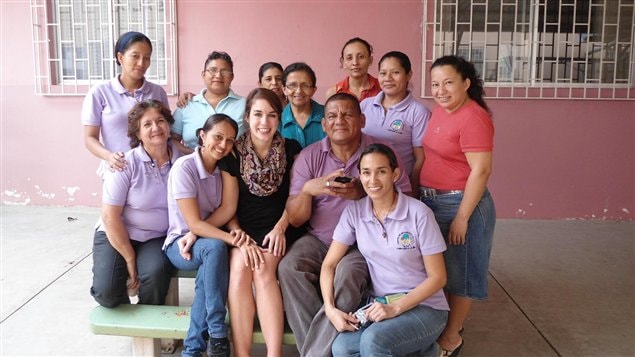 Los empleos de la Fundación en Ecuador y Noémie Legendre, directora de la Fundación para los ninos de Ecuador en Canada.