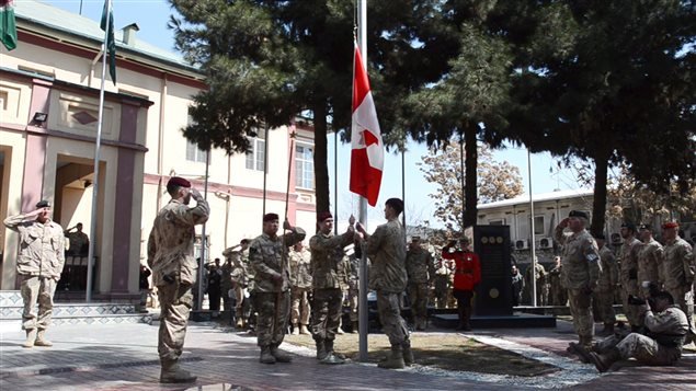 El ejército canadiense arrió su bandera en Kabul, Afganistán, el 12 de marzo, después de 12 años de presencia en ese país. 