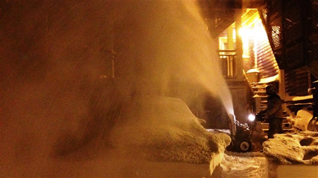 Opération déneigement à Lunenburg en Nouvelle-Écosse