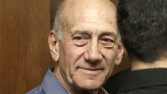 L'ancien premier ministre israélien Ehoud Olmert lors de son passage en Cour à Tel Aviv