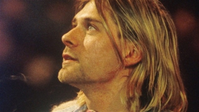 Kurt Cobain lors du concert MTV Unplugged.