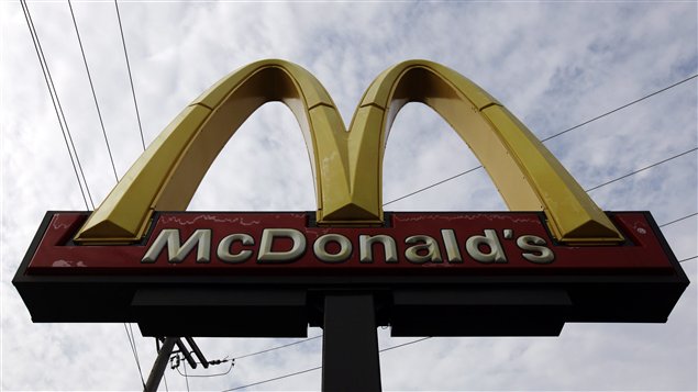 Au Canada, le premier restaurant McDonald's a ouvert ses portes le 1er juin 1967 à Richmond, en Colombie-Britannique. Il s'agissait du premier restaurant McDonald's à l'extérieur des États-Unis. Plus de 1 400 restaurants McDonald's sont établis au Canada, dont des restaurants traditionnels et des emplacements spéciaux comme les restaurants McDonald's chez Wal-Mart.