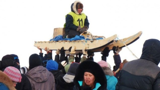  Scène à l'arrivée de la course Nunavut Quest en 2013