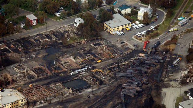  Centre-ville de Lac Mégantic après l'incendie