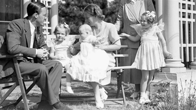 La princesse Juliana des Pays-Bas et sa famille en 1943.