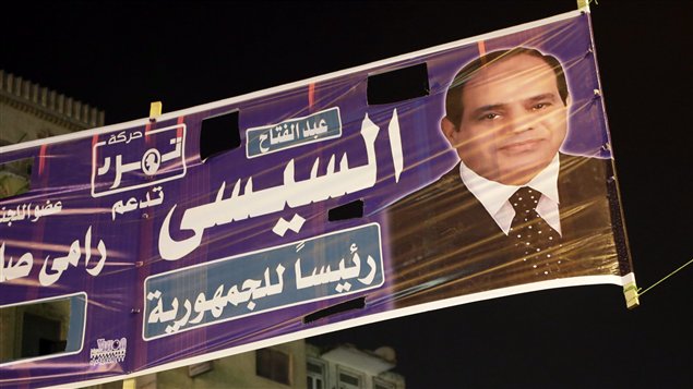 لافتة تأييد للمرشح الرئاسي عبد الفتاح السيسي في أحد شوارع القاهرة الشهر الفائت