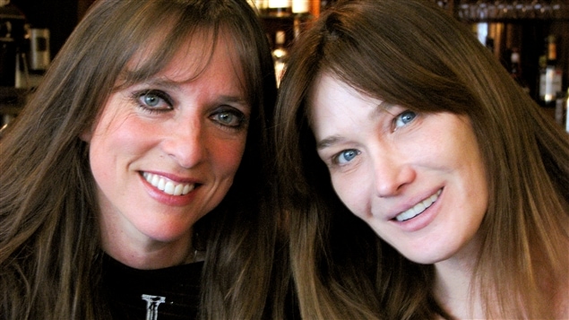 Rencontre rare entre Lynda Lemay et Carla Bruni. Rencontre rare entre Lynda Lemay et Carla Bruni.