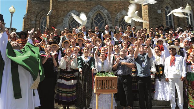 El Mundial de Culturas de Drummondville, en Canadá, reúne a miles de personas -de muchos orígenes- en torno al descubrimiento del otro y de la vivencia de la diversidad cultural.