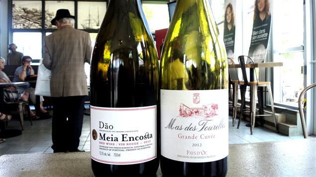 Deux suggestions de Robert Plamondon : Dâo Meia Encosta du Portugal (rouge) et Mas des Tourelles Grande cuvée de France (blanc) Deux suggestions de Robert Plamondon : Dâo Meia Encosta du Portugal (rouge) et Mas des Tourelles Grande cuvée de France (blanc)
