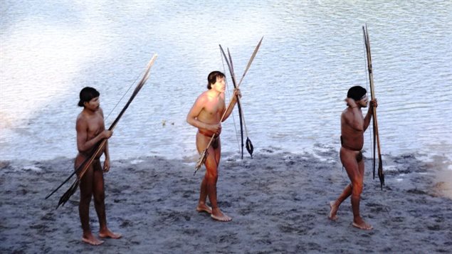 Miembros de una tribu aislada del Brasil 