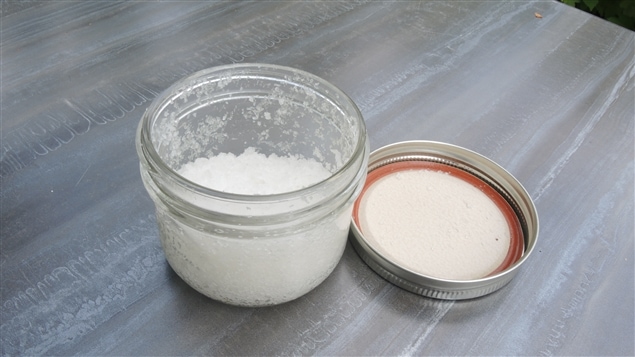Un pot de fleur de sel du Sel de mer Saint-Laurent Un pot de fleur de sel du Sel de mer Saint-Laurent
