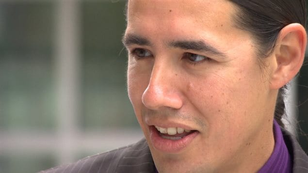 Le chef des programmes autochtones à l'Université du Manitoba Robert-Falcon Ouellette
