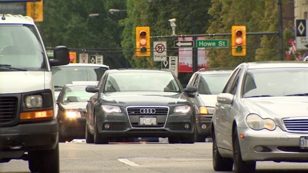 BC省汽车保费上升，分心驾驶事故为主因之一。