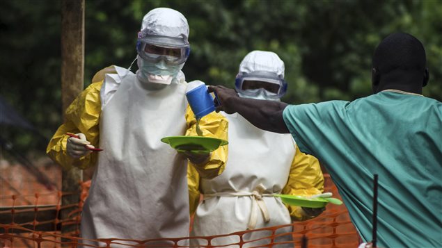 Personal de Médicos sin fronteras en Sierra Leona