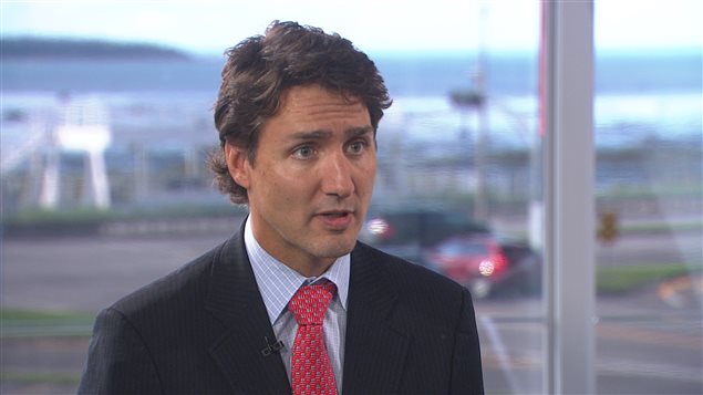 Justin Trudeau dans les studios de Radio-Canada à Rimouski