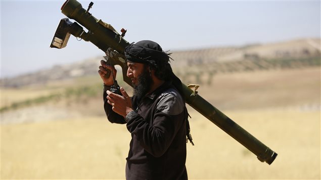 Rebelde islamista del Frente Al-Nosra.