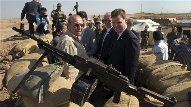 Le ministre canadien des Affaires étrangères John Baird à Kalak, lors de son passage en Irak il y a quelques jours.