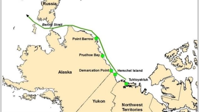 Route maritime vers l’Ouest, vers le Pacifique, en partance du port de Tuktoyaktuk 