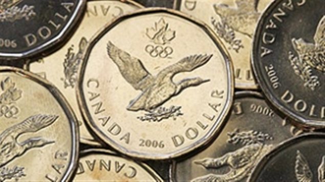 قطع نقدية كندية معدنية من فئة دولار واحد 