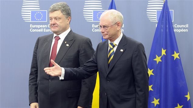 El presidente ucraniano Petro Porochenko y el presidente del Consejo Europeo, Herman Van Rompuy en Bruselas el 30 de agosto pasado. 