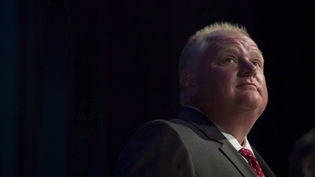 Le maire de Toronto, Rob Ford, vient de se retirer de la course à la mairie. Il laisse sa place à son frère Doug Ford.