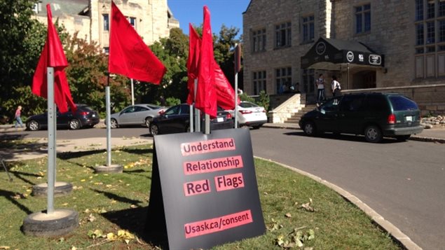 Des étudiants lancent une campagne de sensibilisation contre les agressions sexuelles sur le campus