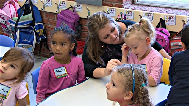 Des enfants de 4 ans à la maternelle de l’École La Source à Gatineau. (20-09-14)