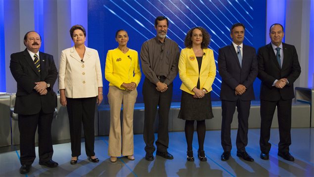 Los candidatos presidenciales de izquierda a derecha: Levy Fidelix, Dilma Roussef, Marina Silva, Eduardo Jorge, Luciana Genro, Aecio Neves y Pastor Everaldo.