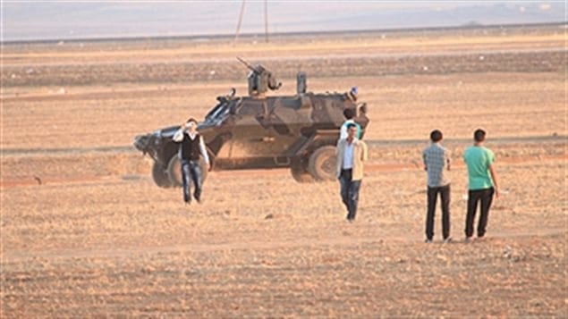 إجراءات مشدّدة على الحدود التركيّة على أثر المواجهات في مدينة  عين العرب (كوباني) شمال سوريا بين المقاتلين الأكراد وتنظيم 
