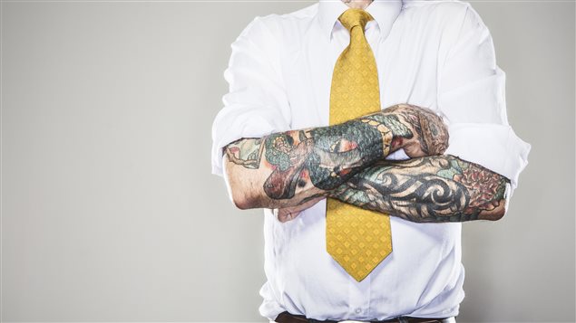 Le tatouage: cher, parfois beau, de plus en plus accepté socialement … et permanent!