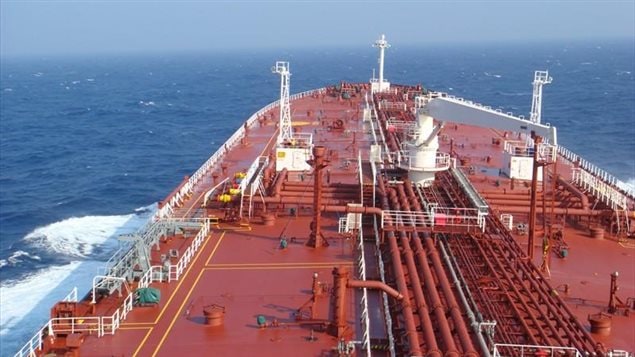 El barco petrolero Genmar Daphne debía llegar, ayer, a Sorel-Tracy para cargar petróleo.