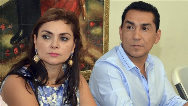 El alcalde de Iguala, Jose Luis Abarca y su esposa estarían relacionados con el grupo criminal Guerreros Unidos. 