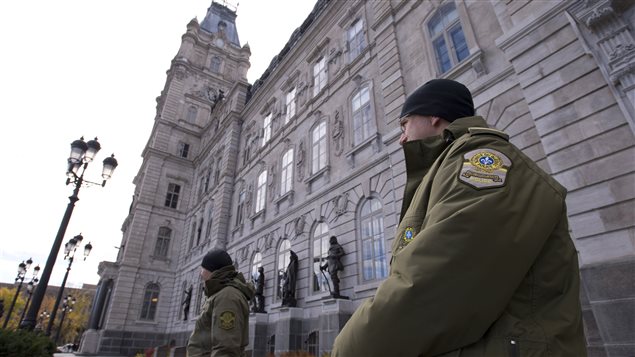 شرطة كيبيك عزّزت الإجراءات الأمنيّة في محيط برلمان مقاطعة كيبيك بعد أن فتح مسلّح النار في اوتاوا