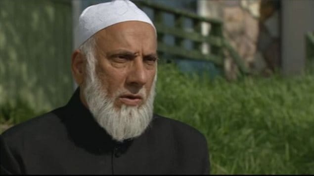 الإمام سيّد سوهاروردي مؤسّس جمعيّة "مسلمون ضد الإرهاب" المقيم في مدينة كالغاري في وسط الغرب الكندي