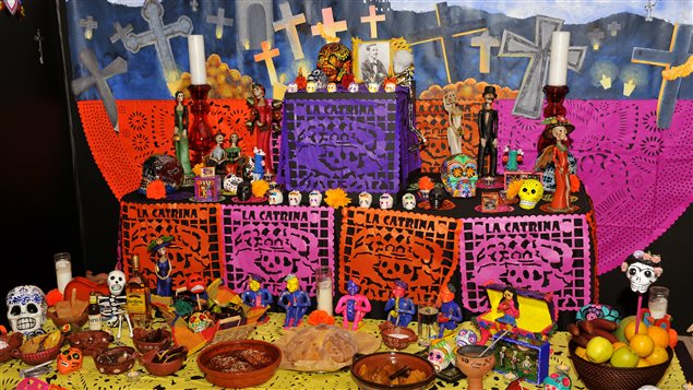Altar mexicano para el Día de los Muertos. 