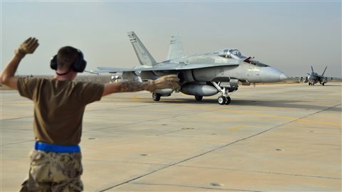 Un CF-18 canadien au Koweit