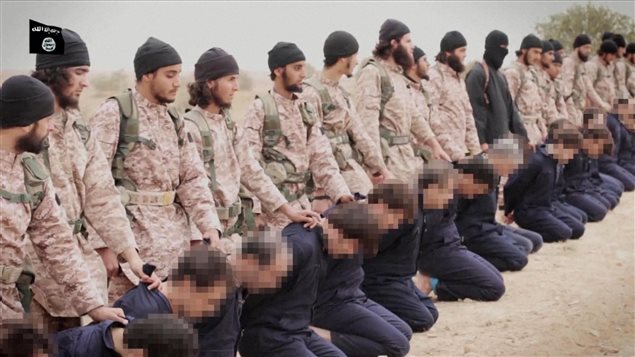Decapitación de 18 soldados sirios por el Estado Islámico.