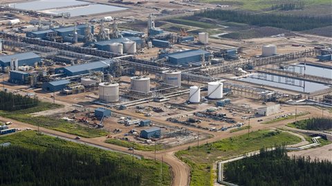 Une usine de Suncor, près de Fort McMurray, en Alberta