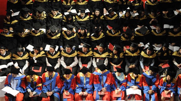 Les frais de scolarité au Canada ont bondi de 45 % en 10 ans