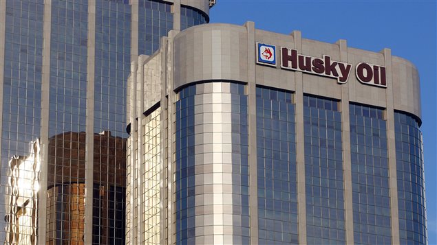 Husky Energy réduira ses dépenses en 2015. Son dividende aux actionnaires sera aussi considérablement réduit.