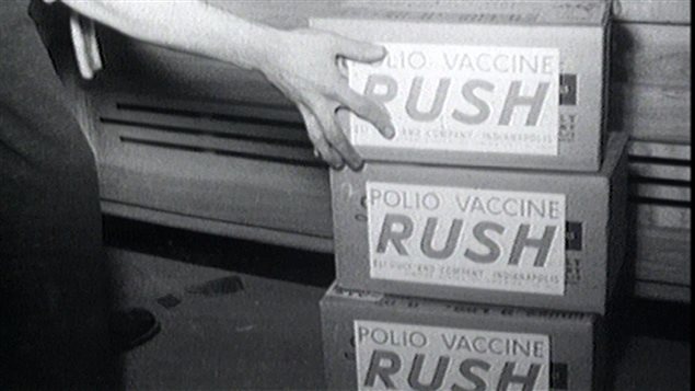 Des vaccins pour la polio en 1956.