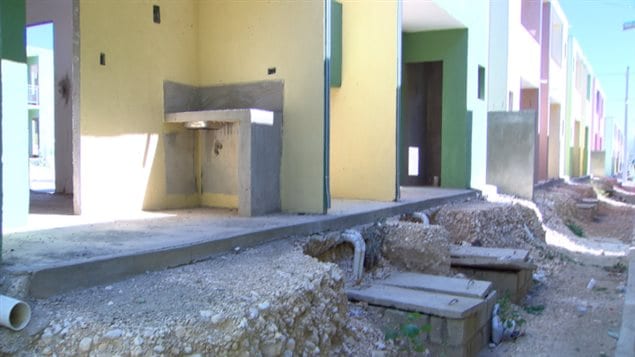 Des maisons abandonnées, dans le complexe de Morne-à-Cabris, en Haïti