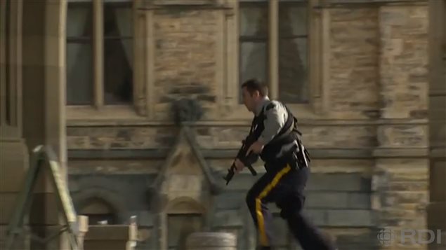 Agente de la GRC-RCMP durante el atentado al Parlamento de Ottawa.
