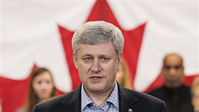 Le premier ministre Stephen Harper fait une annonce relativement au Programme de financement des petites entreprises du Canada.