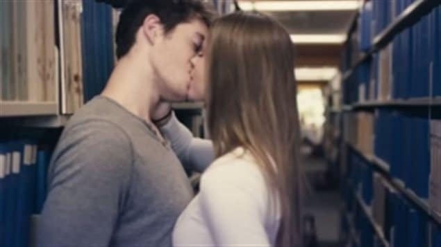Le « fameux » baiser de la publicité de l'Université de Moncton 