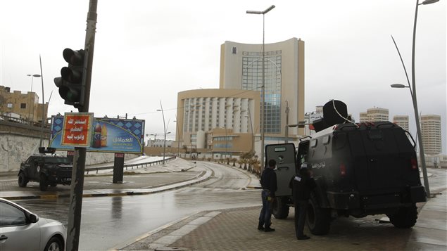 قوات الأمن الليبية تطوق فندق كورنتيا