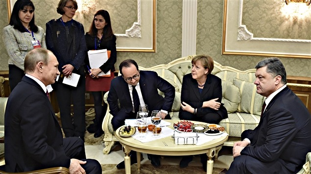 Vladimir Poutine, François Hollande, Angela Merkel y Petro Porochenko en Minsk