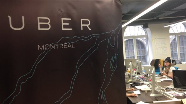 Uber X a fait payer un déplacement entre Montréal et Laval à près de 600 dollars, ce que dénoncent les regroupements de taxis