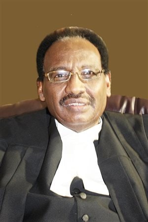المحامي الكندي السوداني المولد الأستاذ عبد الله أبو شريعة